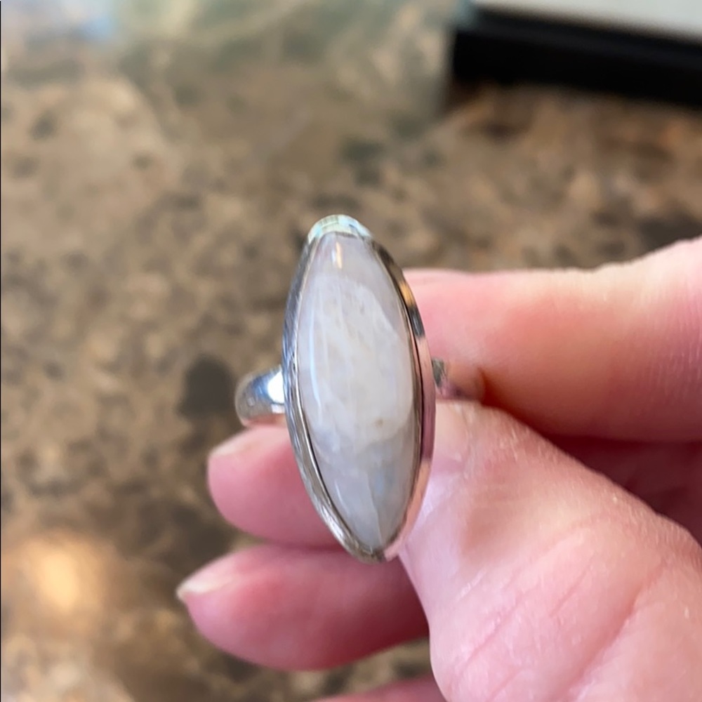 Sterling silver moonstone ring - Picture 4 of 9